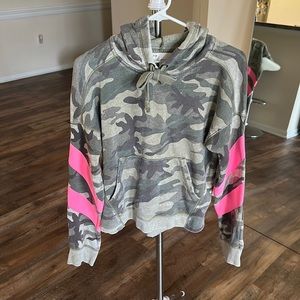 Matching camo w pink sweatsuit